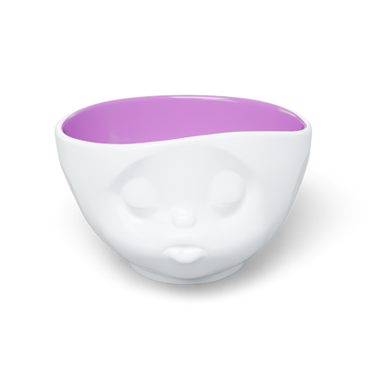 Premium porcelain bowl in white with berry color inside from the porcelain product family by FIFTYEIGHT Products. Offers 16 oz capacity perfect for serving cereal, soup, snacks and much more. Dishwasher and microwave safe bowl featuring a sculpted ‘kissing’ facial expression. Shipped in exclusively designed gift box.