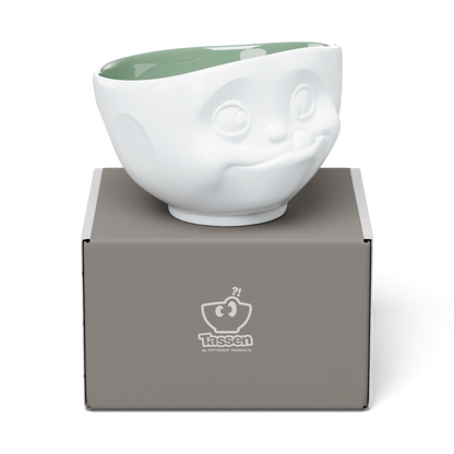 Premium porcelain bowl in white with pine color inside from the porcelain product family by FIFTYEIGHT Products. Offers 16 oz capacity perfect for serving cereal, soup, snacks and much more. Dishwasher and microwave safe bowl featuring a sculpted ‘tasty’ facial expression. Shipped in exclusively designed gift box.