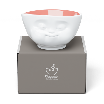 Premium porcelain bowl in white with peach color inside from the porcelain product family by FIFTYEIGHT Products. Offers 16 oz capacity perfect for serving cereal, soup, snacks and much more. Dishwasher and microwave safe bowl featuring a sculpted ‘munching’ facial expression. Shipped in exclusively designed gift box.