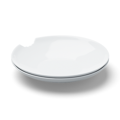 Set of two premium porcelain deep plates in white with a 'bite mark' cutout at the edge. Dishwasher and microwave safes plate with a 9.4 inch diameter. From the porcelain product family of fun dishware by FIFTYEIGHT Products. Made in Germany according to environmental standards.