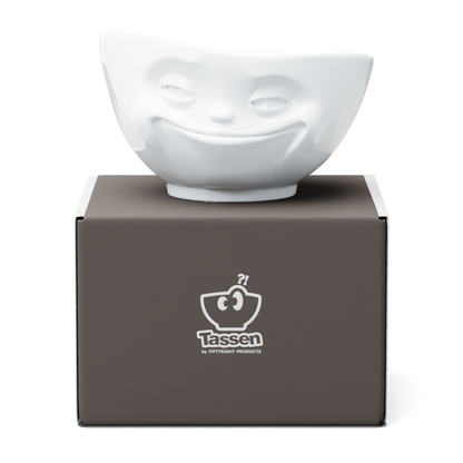 Premium extra large porcelain bowl in white from the porcelain product family of fun dishware by FIFTYEIGHT Products. Offers 33 oz capacity perfect for serving noodle soup, salads and much more. Dishwasher and microwave safe bowl featuring a sculpted ‘grinning’ facial expression. Shipped in exclusively designed gift box.
