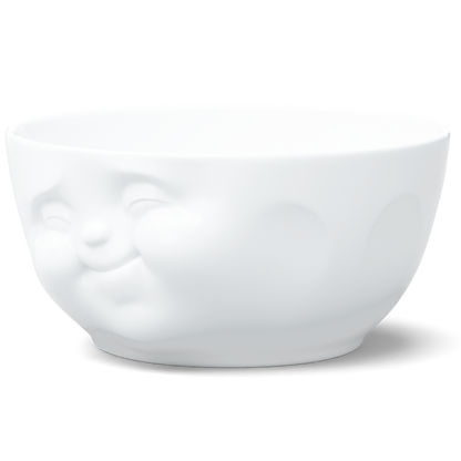 Extra big porcelain bowl in white from the porcelain product family of fun dishware by FIFTYEIGHT Products. Offers 87.5 oz capacity for serving salads, sides, stew, chili, chips, and more. Dishwasher and microwave safe bowl featuring a sculpted ‘munching’ facial expression. Shipped in exclusively designed gift box.